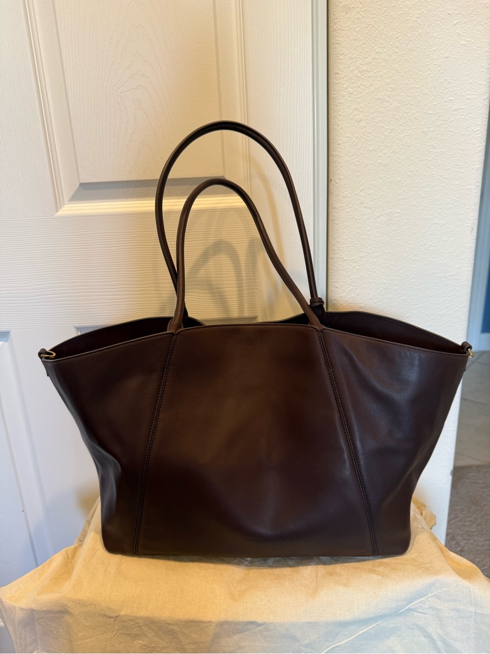 Fabrique Brera Convertible Tote Bag Large Dutch Calfskin & Suede in Mocha & Tan - Picture 4 of 16